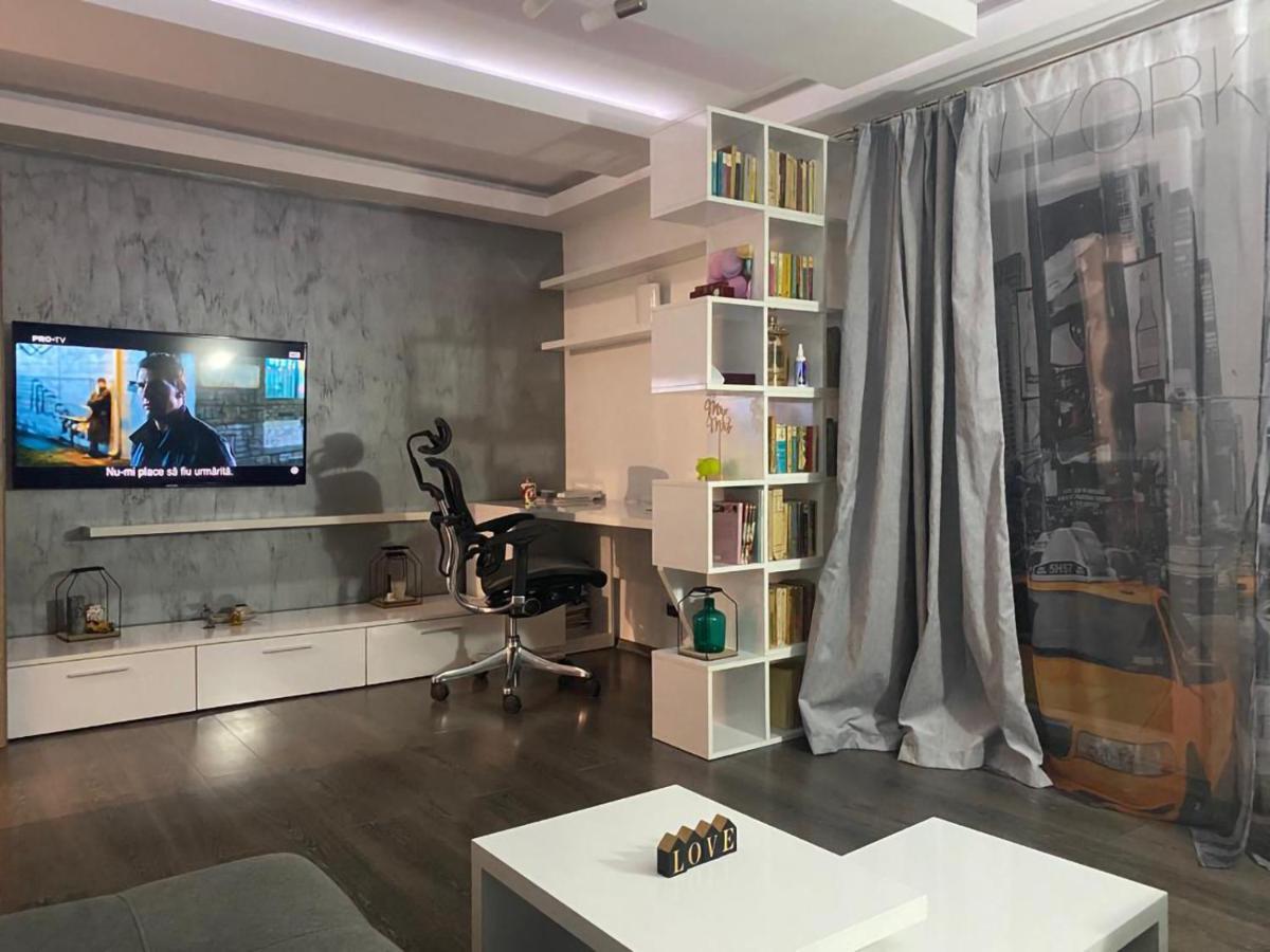 Beautiful Modern Apartment Craiova Luaran gambar