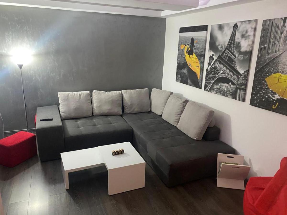 Beautiful Modern Apartment Craiova Luaran gambar