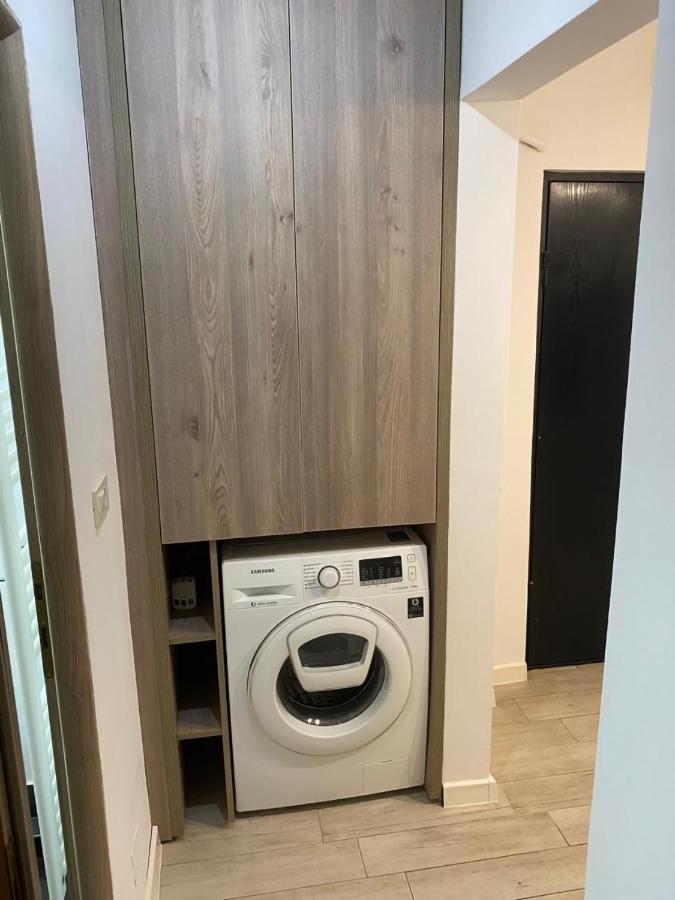 Beautiful Modern Apartment Craiova Luaran gambar